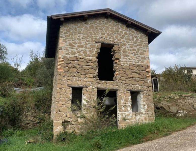 casa indipendente in vendita a Poli