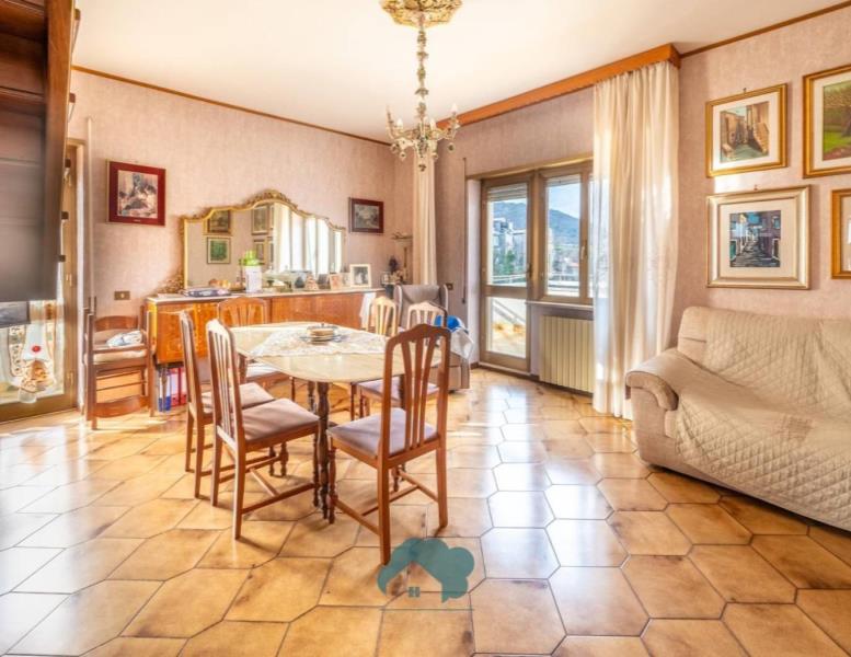 casa indipendente in vendita a Poli