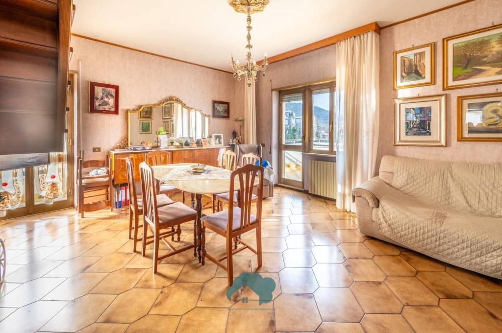 casa indipendente in vendita a Poli