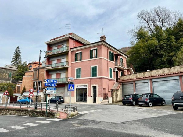 appartamento in vendita a Poli