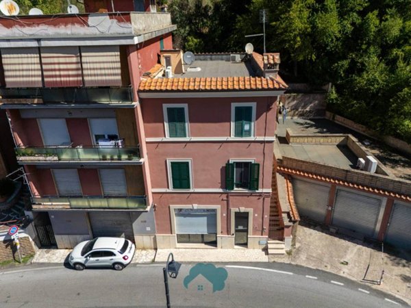 appartamento in vendita a Poli