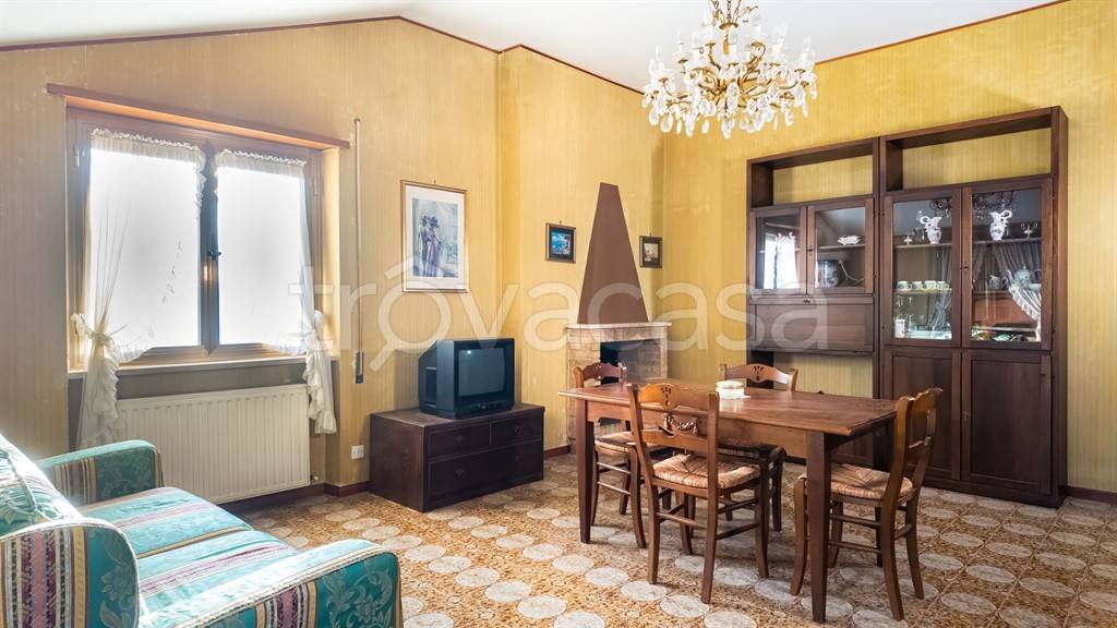 appartamento in vendita a Poli