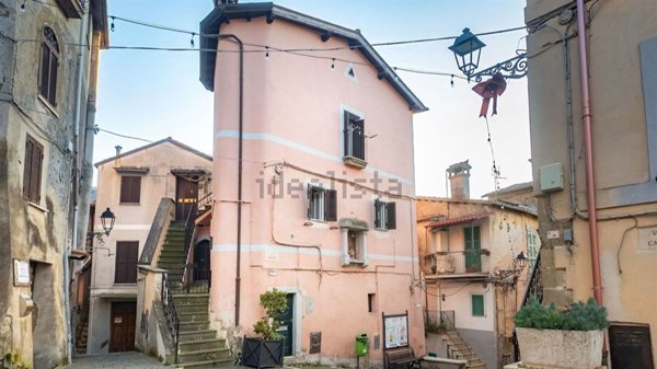 appartamento in vendita a Poli