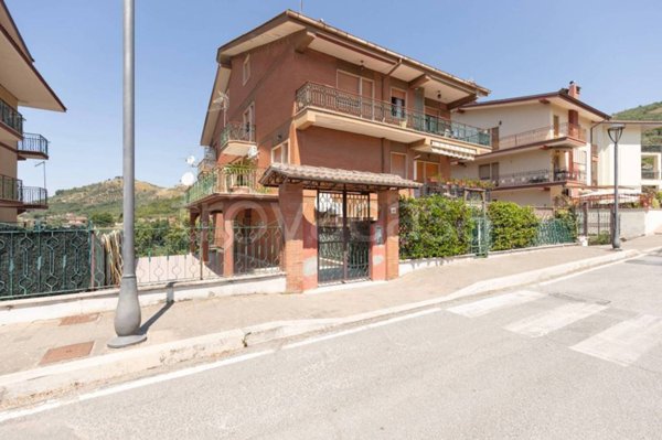 appartamento in vendita a Poli