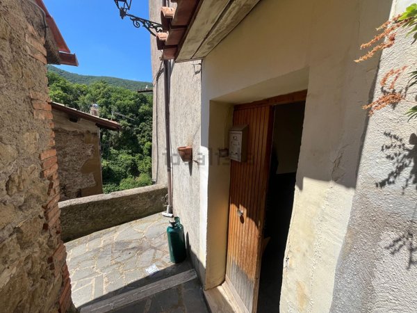 appartamento in vendita a Poli in zona Polledrara
