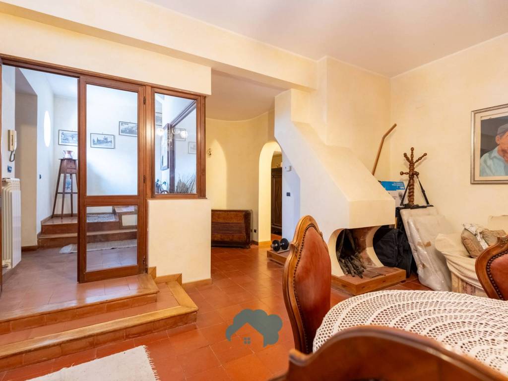 casa indipendente in vendita a Poli