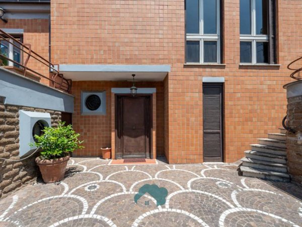 casa indipendente in vendita a Poli