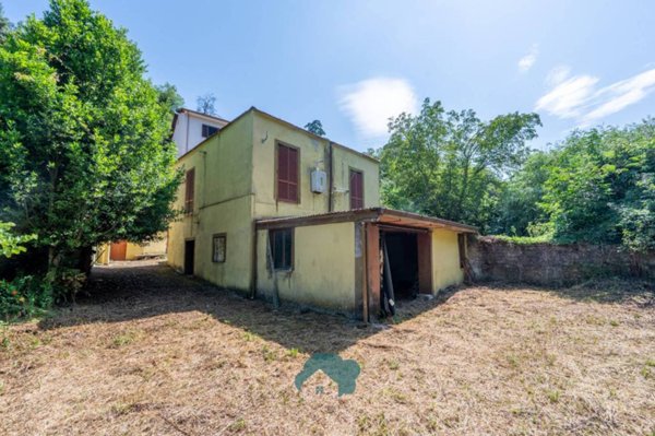casa indipendente in vendita a Poli