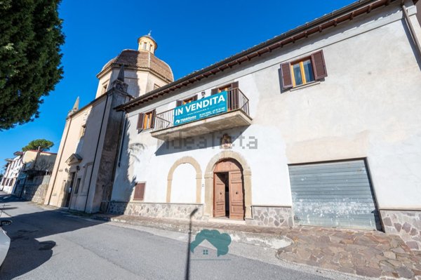 casa indipendente in vendita a Poli