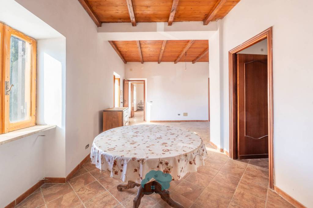 appartamento in vendita a Poli