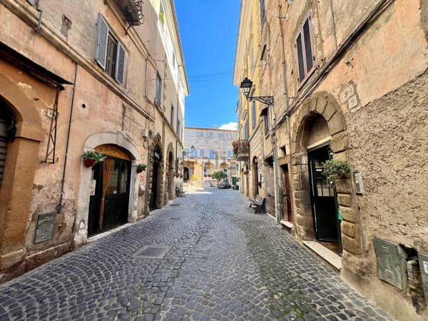 appartamento in vendita a Poli