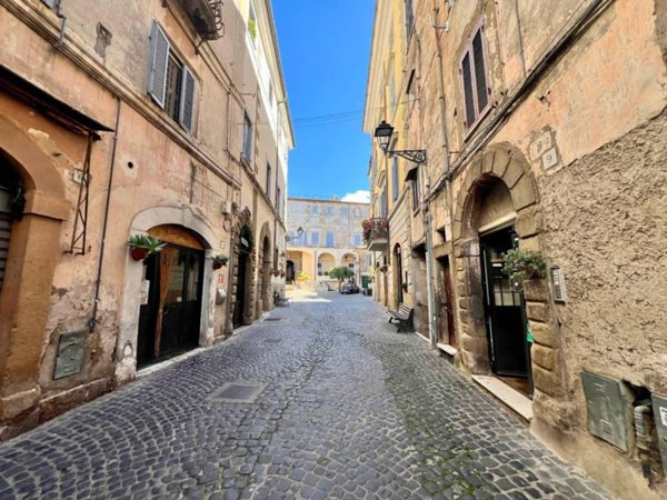 appartamento in vendita a Poli