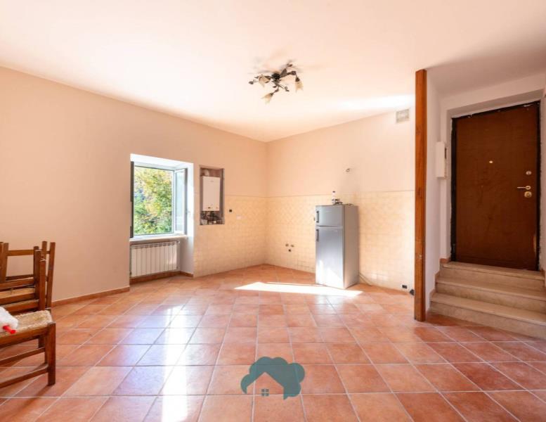 appartamento in vendita a Poli