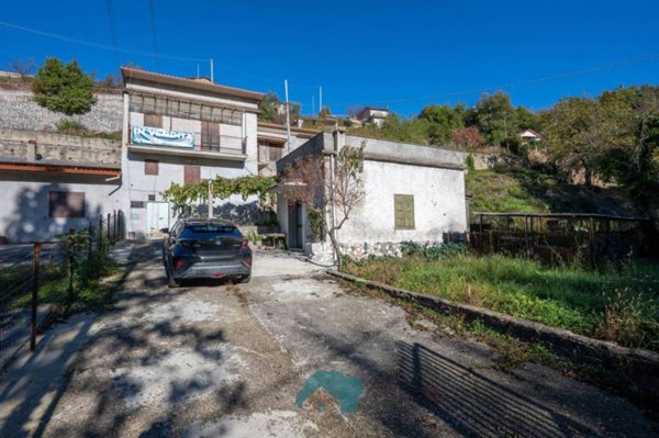 casa indipendente in vendita a Poli