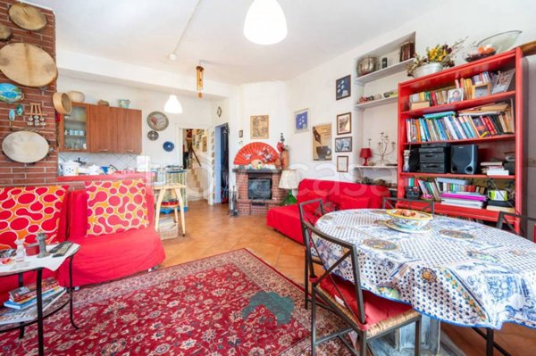 casa indipendente in vendita a Poli in zona Colle Spina