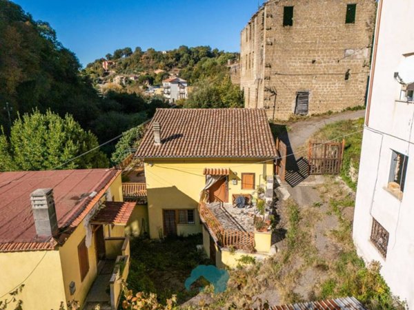 casa indipendente in vendita a Poli