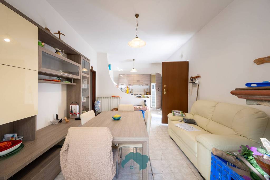 casa indipendente in vendita a Poli