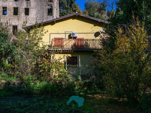casa indipendente in vendita a Poli