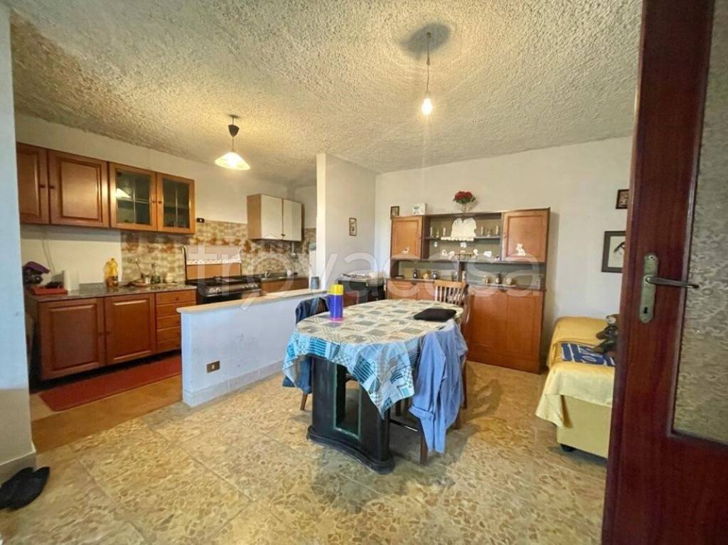 appartamento in vendita a Poli