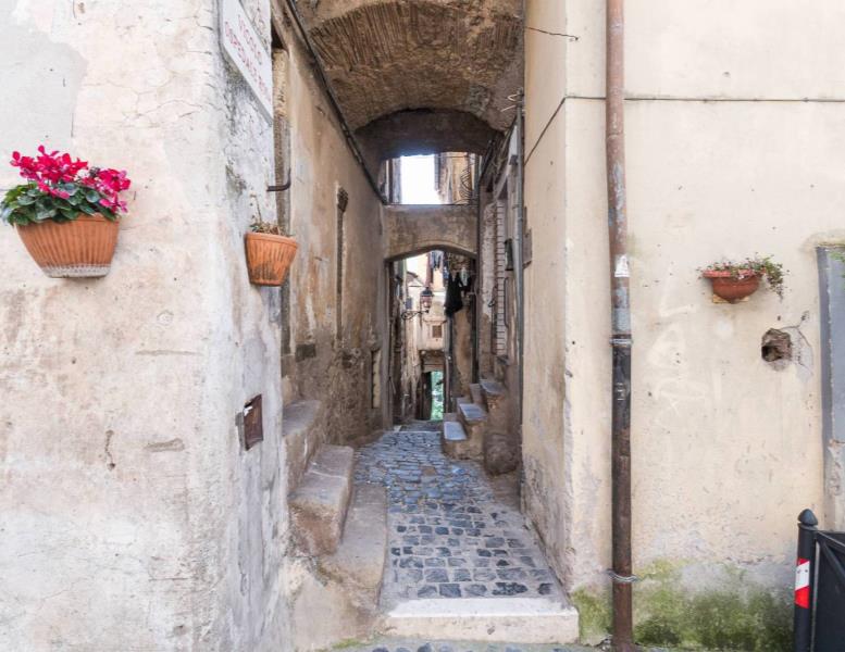 appartamento in vendita a Poli