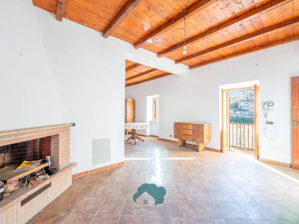 appartamento in vendita a Poli