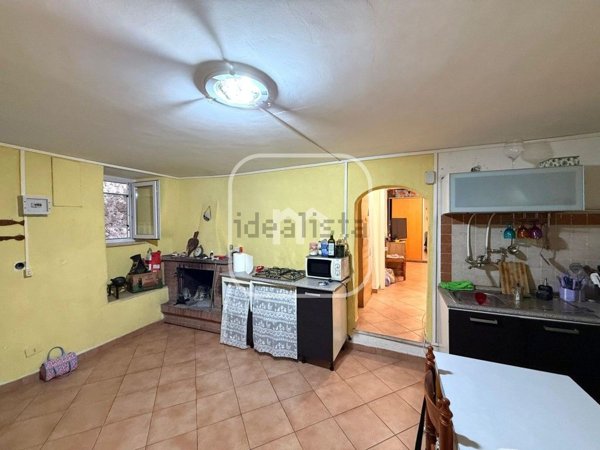 appartamento in vendita a Poli