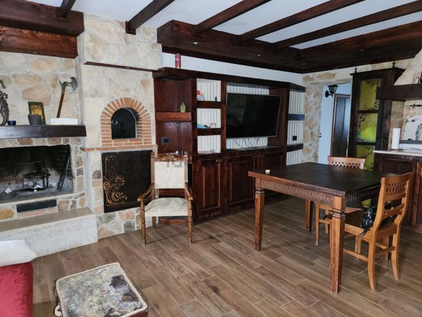 appartamento in vendita a Poli