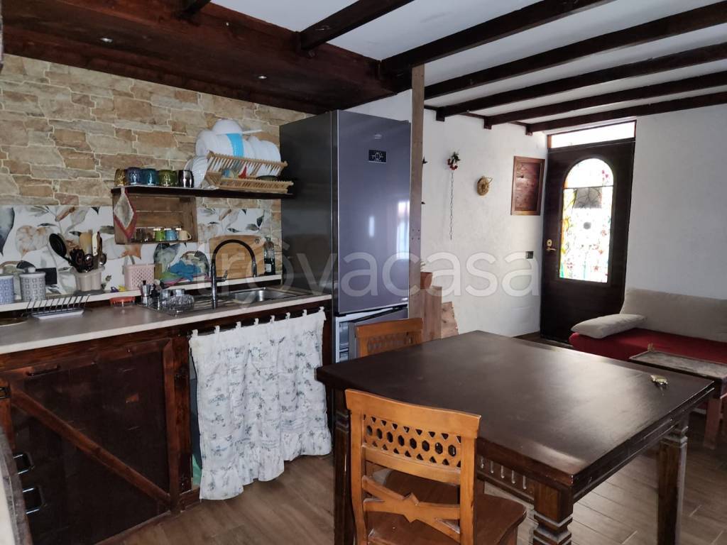 appartamento in vendita a Poli