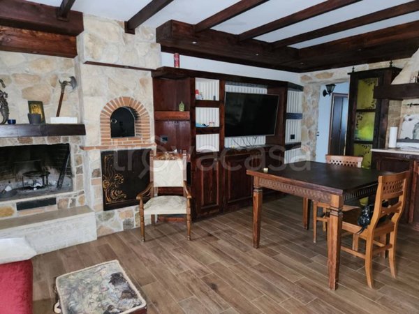 appartamento in vendita a Poli