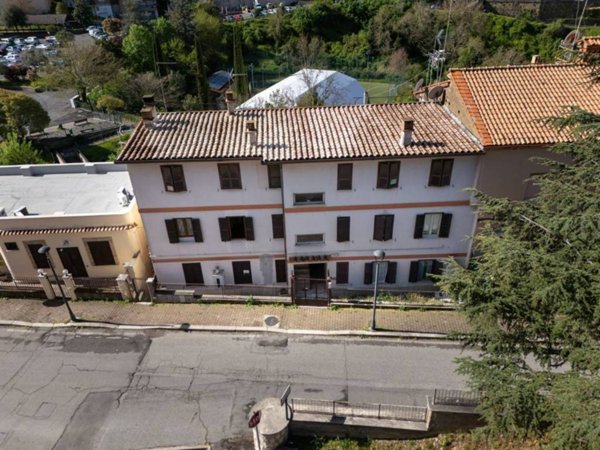 appartamento in vendita a Poli