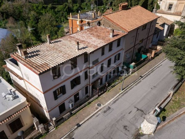appartamento in vendita a Poli