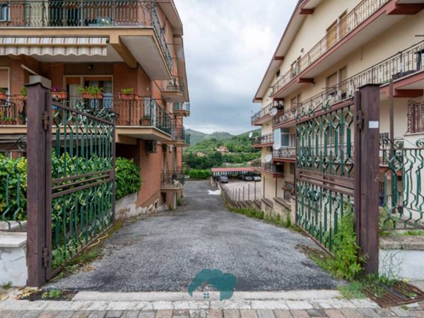 appartamento in vendita a Poli