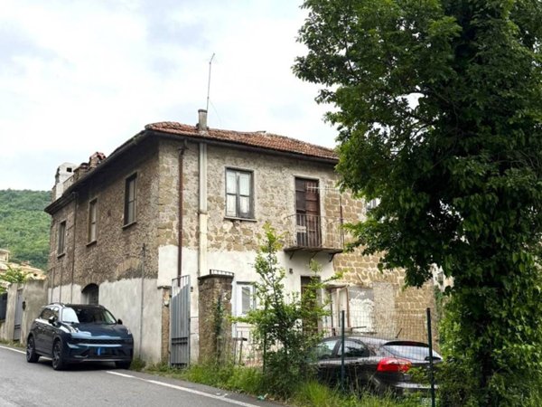 casa indipendente in vendita a Poli in zona Cadipozze