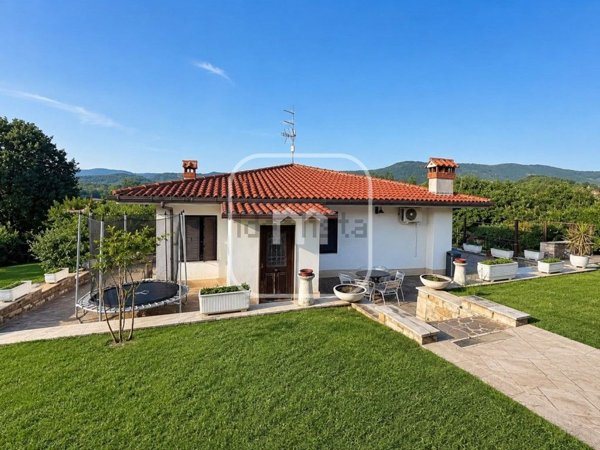 casa indipendente in vendita a Poli in zona Pratarello