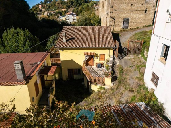casa indipendente in vendita a Poli in zona Cadipozze