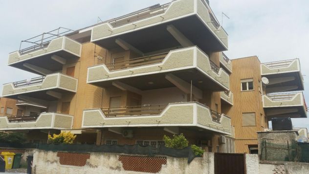 appartamento in vendita a Pomezia in zona Torvaianica
