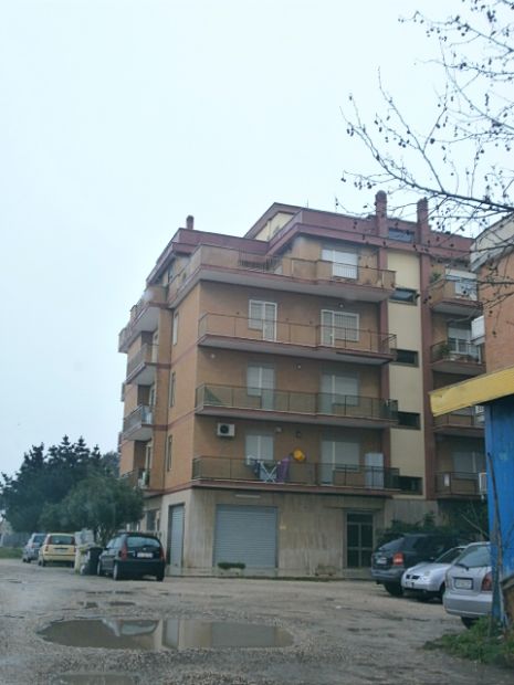 appartamento in vendita a Pomezia in zona Campo Ascolano