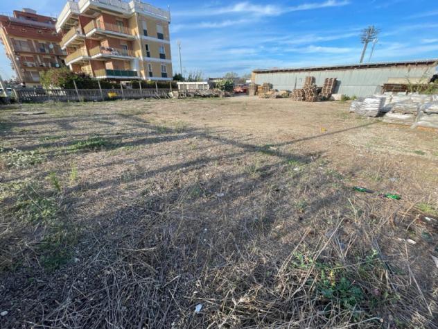 terreno edificabile in vendita a Pomezia in zona Torvaianica