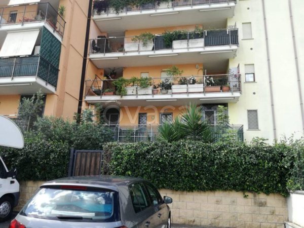 appartamento in vendita a Pomezia in zona Santa Palomba