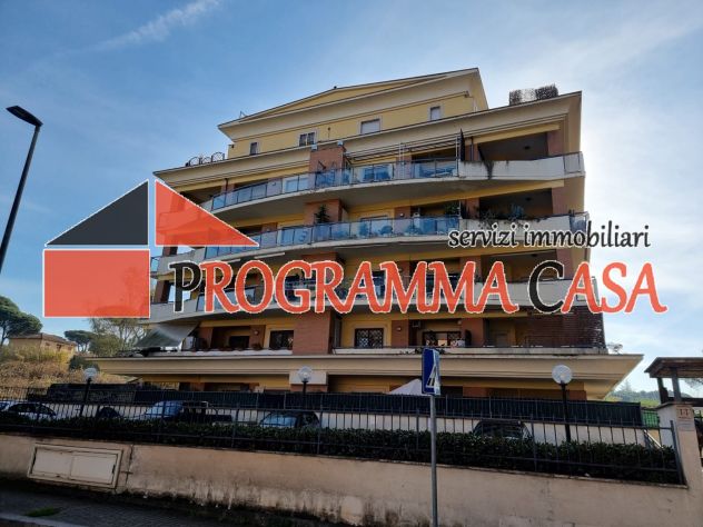 appartamento in vendita a Pomezia in zona Castagnetta