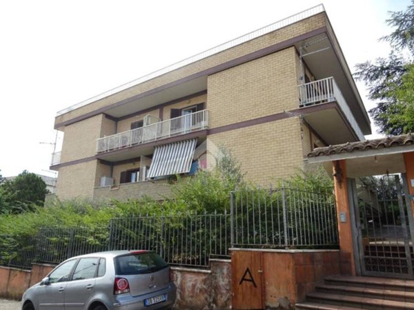 appartamento in vendita a Pomezia