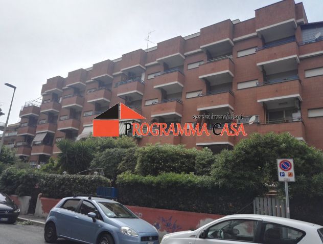 appartamento in vendita a Pomezia in zona Torvaianica