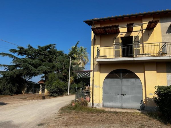 appartamento in vendita a Pomezia in zona Santa Procula