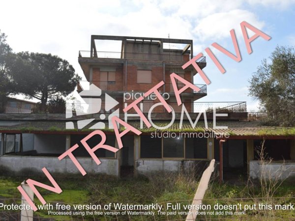 intera palazzina in vendita a Pomezia