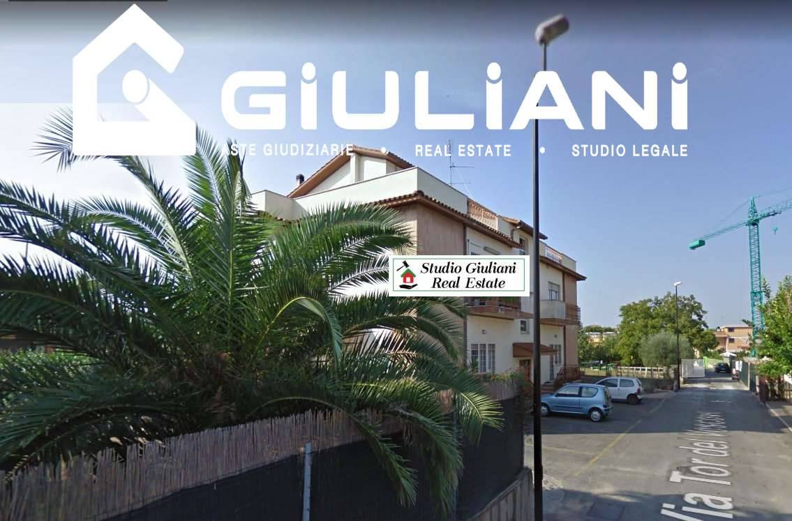 appartamento in vendita a Pomezia in zona Santa Palomba