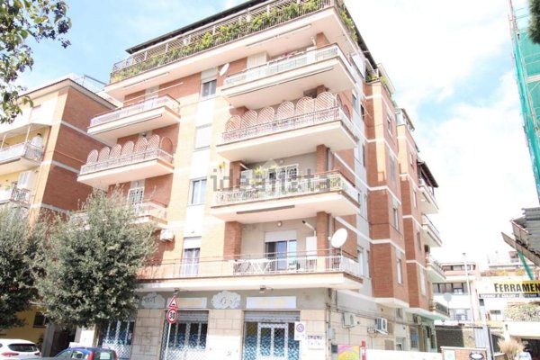 appartamento in vendita a Pomezia