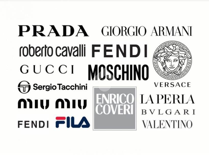negozio in vendita a Pomezia in zona Torvaianica