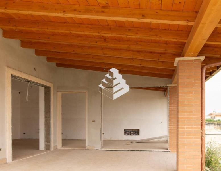 casa indipendente in vendita a Pomezia