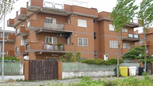 appartamento in vendita a Pomezia in zona Torvaianica