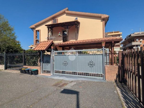 appartamento in vendita a Pomezia